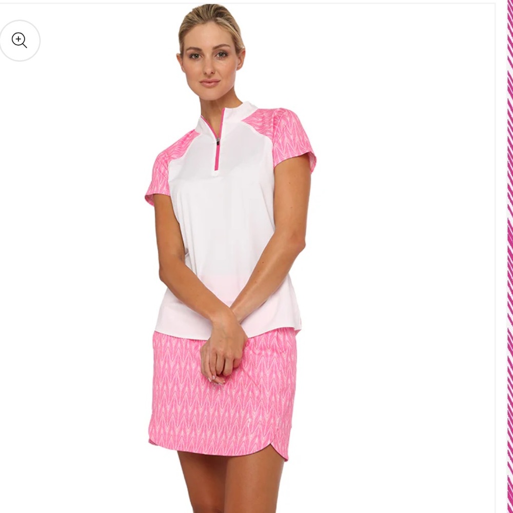 NWT Belyn Key Raglan Short Sleeve Chalk White Pink Feather Print Top Small Golf - Picture 2 of 7